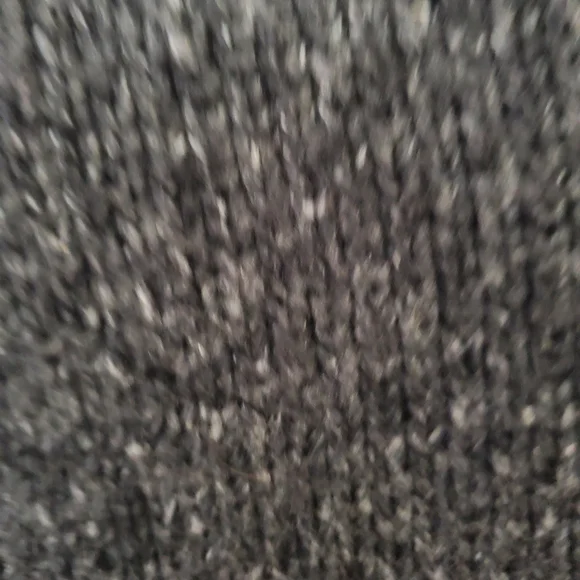 Claiborne pull over sweater - Picture 2 of 3